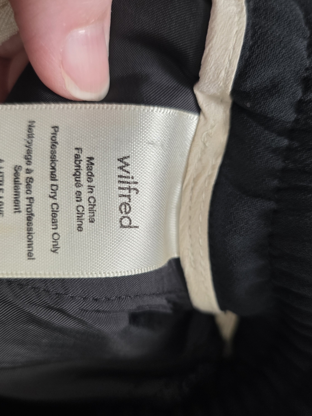 Wilfred Aritzia Black Pull-On Jogger Pants Drawstring Waist Size Medium - Picture 12 of 13